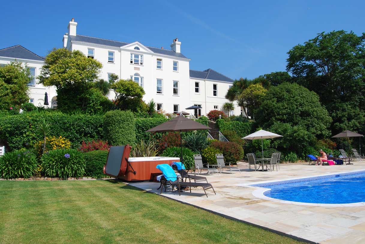 La Haule Manor - Jersey Holiday Guide